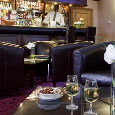 Hotel Mercure Tour Eiffel Grenelle 4*
