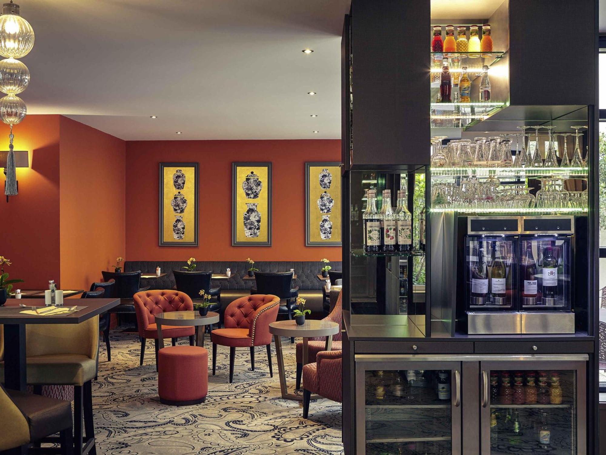Hotel Mercure Tour Eiffel Grenelle Parigi