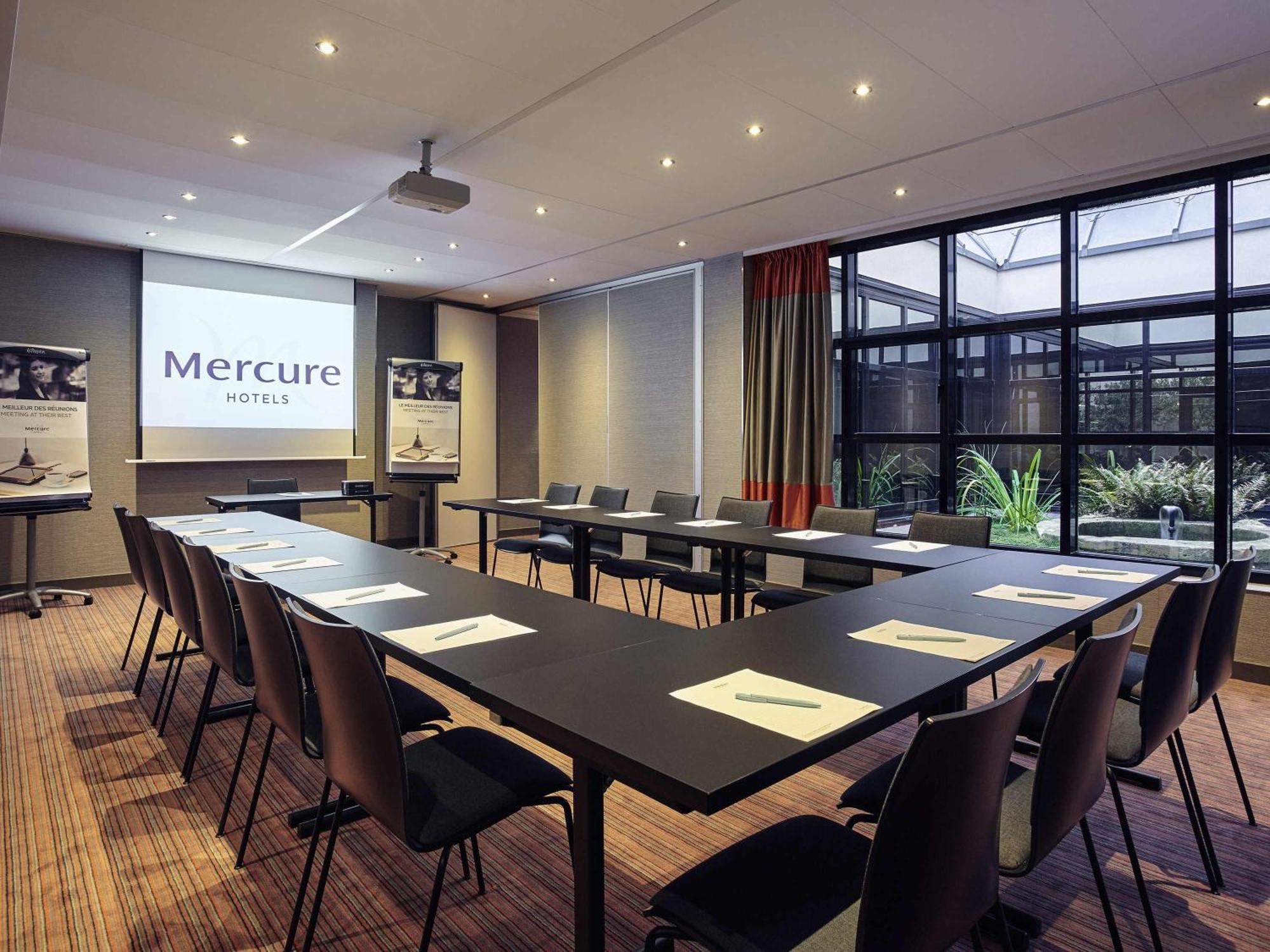 Hotel Mercure Tour Eiffel Grenelle Parigi